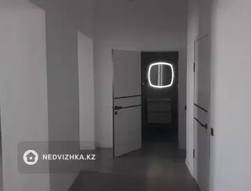 3-комнатная квартира, этаж 3 из 7, 84 м², На длительный срок