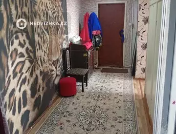 3-комнатная квартира, этаж 2 из 2, 64 м²