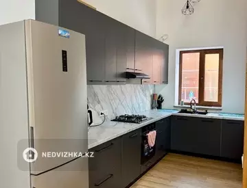 3-комнатный дом, 8 соток, 130 м², Посуточно