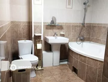 3-комнатная квартира, этаж 2 из 3, 83 м²