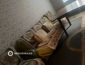 3-комнатная квартира, этаж 3 из 3, 74 м², На длительный срок