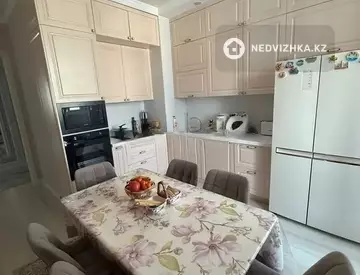 4-комнатная квартира, этаж 11 из 18, 117 м²