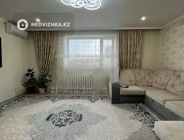 3-комнатная квартира, этаж 3 из 6, 80 м²