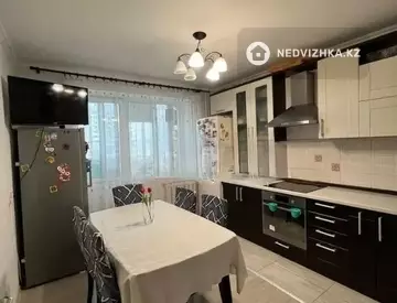 3-комнатная квартира, этаж 3 из 6, 80 м²