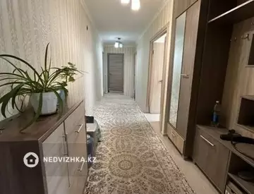 3-комнатная квартира, этаж 3 из 6, 80 м²