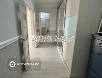 3-комнатная квартира, этаж 8 из 12, 76 м²