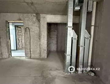 2-комнатная квартира, этаж 4 из 9, 40 м²