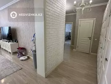 3-комнатная квартира, этаж 9 из 18, 123 м²