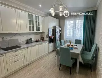 3-комнатная квартира, этаж 9 из 18, 123 м²