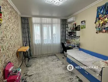 3-комнатная квартира, этаж 9 из 18, 123 м²