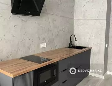 1-комнатная квартира, этаж 4 из 12, 36 м²