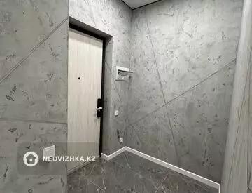 1-комнатная квартира, этаж 4 из 12, 36 м²