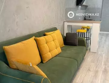 2-комнатная квартира, этаж 4 из 12, 51 м²