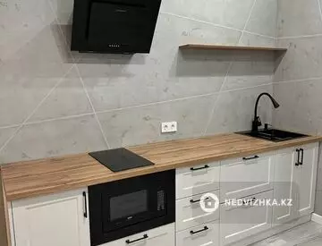 2-комнатная квартира, этаж 4 из 12, 51 м²