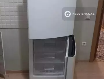 1-комнатная квартира, этаж 8 из 12, 38 м², На длительный срок