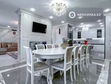 4-комнатная квартира, этаж 7 из 13, 200 м²