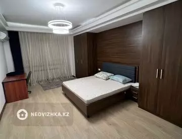 3-комнатная квартира, этаж 8 из 18, 103 м²