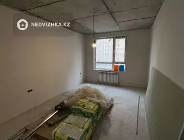 3-комнатная квартира, этаж 2 из 15, 83 м²