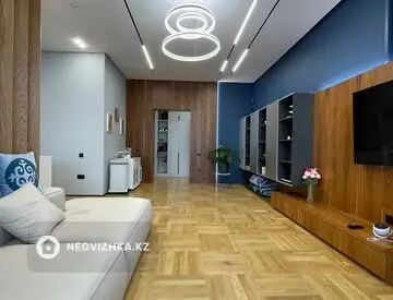 3-комнатная квартира, этаж 2 из 12, 118 м²