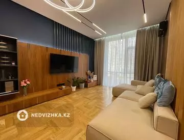 3-комнатная квартира, этаж 2 из 12, 118 м²