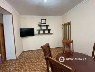 4-комнатная квартира, этаж 5 из 5, 81 м²