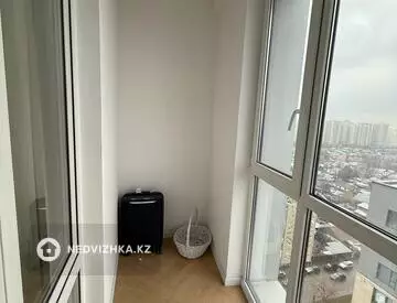 2-комнатная квартира, этаж 13 из 17, 70 м²