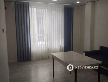 2-комнатная квартира, этаж 2 из 3, 60 м², На длительный срок
