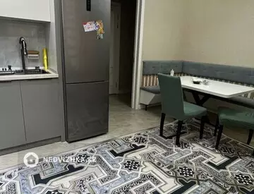 2-комнатная квартира, этаж 4 из 9, 60 м², На длительный срок