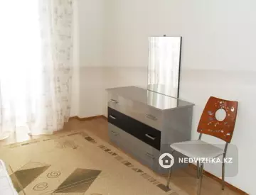 4-комнатная квартира, этаж 7 из 9, 181 м²