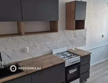 1-комнатная квартира, этаж 2 из 6, 40 м², На длительный срок