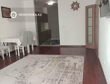 3-комнатная квартира, этаж 5 из 7, 88 м², На длительный срок