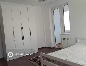 3-комнатная квартира, этаж 5 из 7, 88 м², На длительный срок