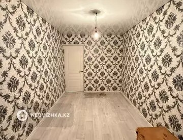 2-комнатная квартира, этаж 3 из 5, 45 м², На длительный срок