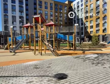 2-комнатная квартира, этаж 6 из 9, 64 м², На длительный срок