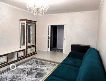 3-комнатная квартира, этаж 3 из 16, 130 м², На длительный срок