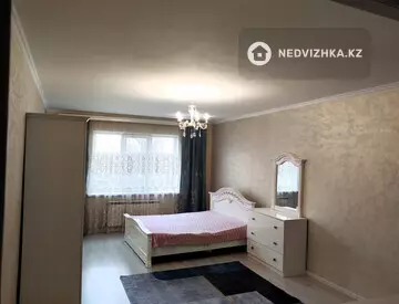 3-комнатная квартира, этаж 3 из 16, 130 м², На длительный срок
