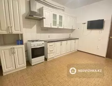 3-комнатная квартира, этаж 8 из 9, 91 м²