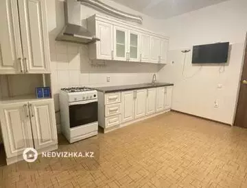 3-комнатная квартира, этаж 8 из 9, 91 м²