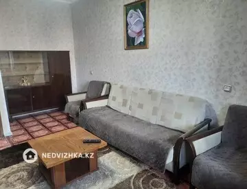 2-комнатная квартира, этаж 2 из 5, 60 м², На длительный срок