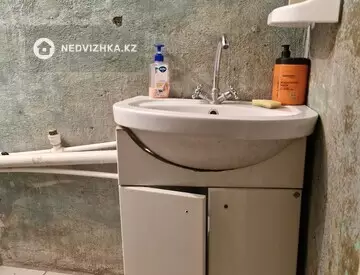 1-комнатная квартира, этаж 4 из 5, 14 м²