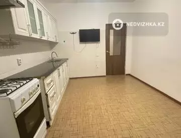 3-комнатная квартира, этаж 8 из 9, 91 м²