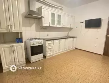 3-комнатная квартира, этаж 8 из 9, 91 м²