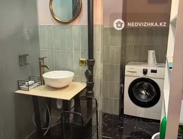 2-комнатная квартира, этаж 9 из 9, 60 м², На длительный срок