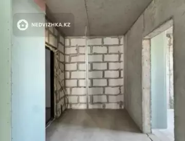 2-комнатная квартира, этаж 4 из 12, 55 м²