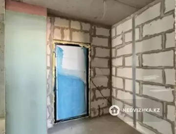 2-комнатная квартира, этаж 4 из 12, 55 м²