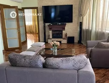 5-комнатная квартира, этаж 21 из 21, 238 м²