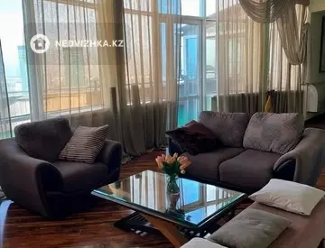 5-комнатная квартира, этаж 21 из 21, 238 м²