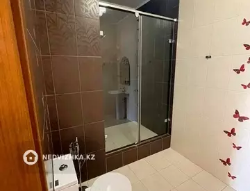 5-комнатная квартира, этаж 21 из 21, 238 м²