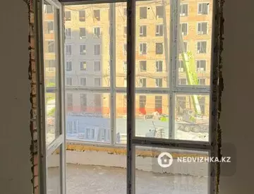 1-комнатная квартира, этаж 3 из 9, 44 м²