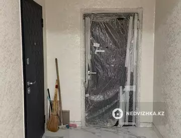 1-комнатная квартира, этаж 3 из 9, 44 м²